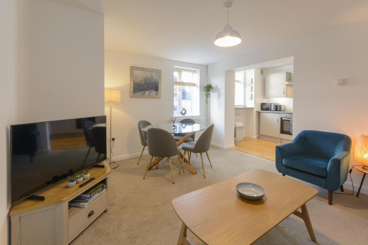 Crescent House Apartments 特尔福德 客房 照片