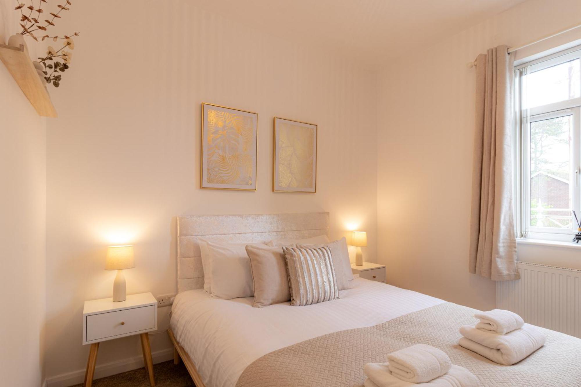 Crescent House Apartments 特尔福德 客房 照片