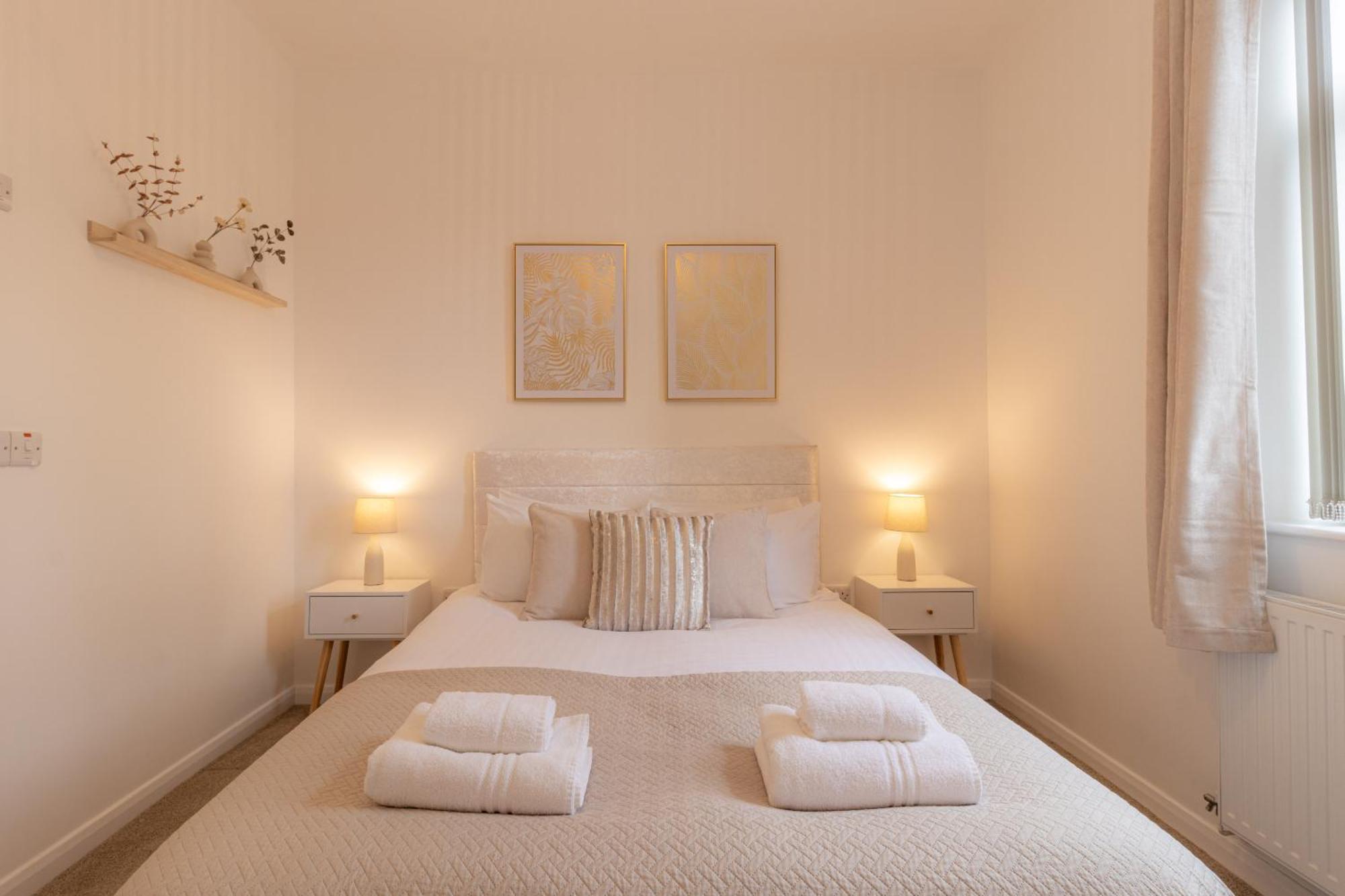 Crescent House Apartments 特尔福德 客房 照片