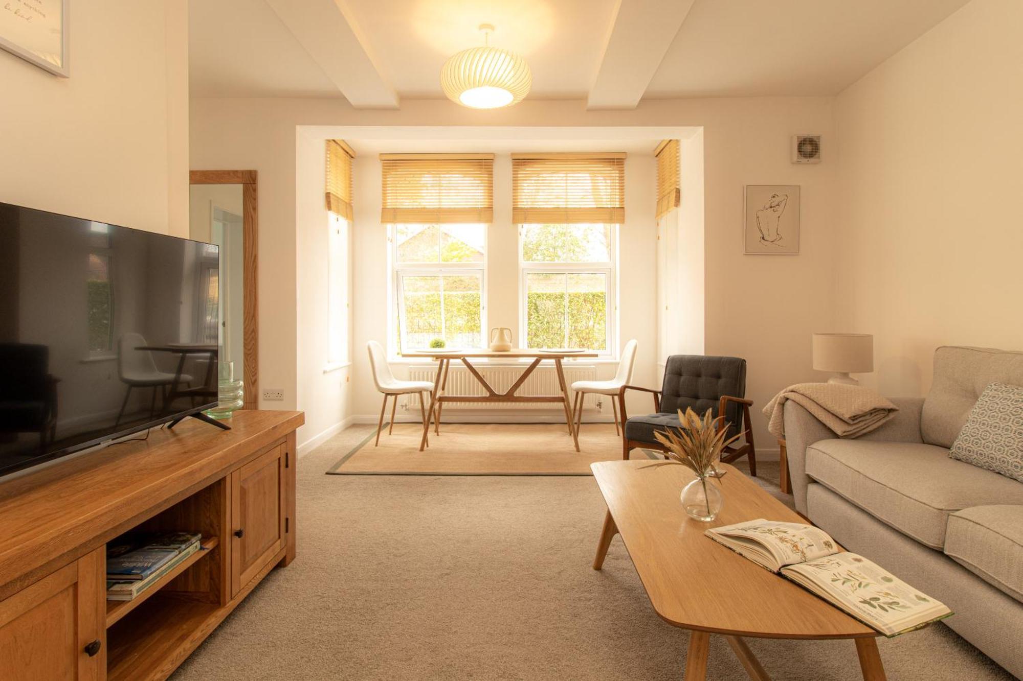 Crescent House Apartments 特尔福德 客房 照片