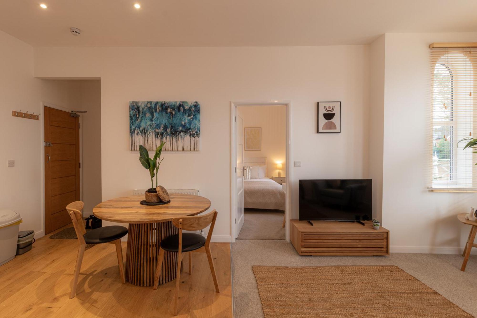 Crescent House Apartments 特尔福德 客房 照片