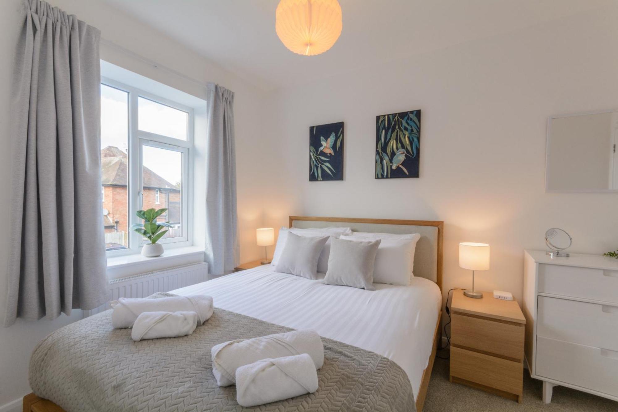 Crescent House Apartments 特尔福德 客房 照片