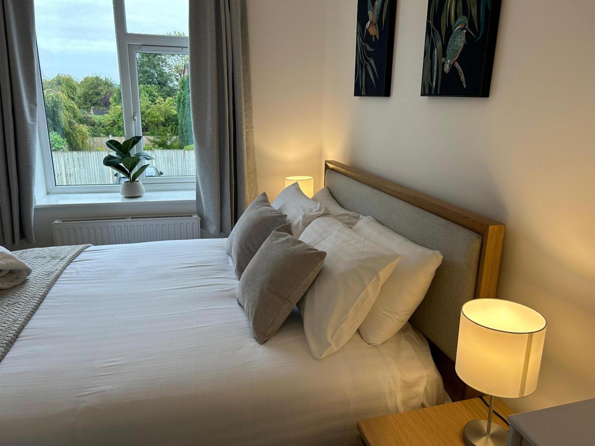 Crescent House Apartments 特尔福德 客房 照片